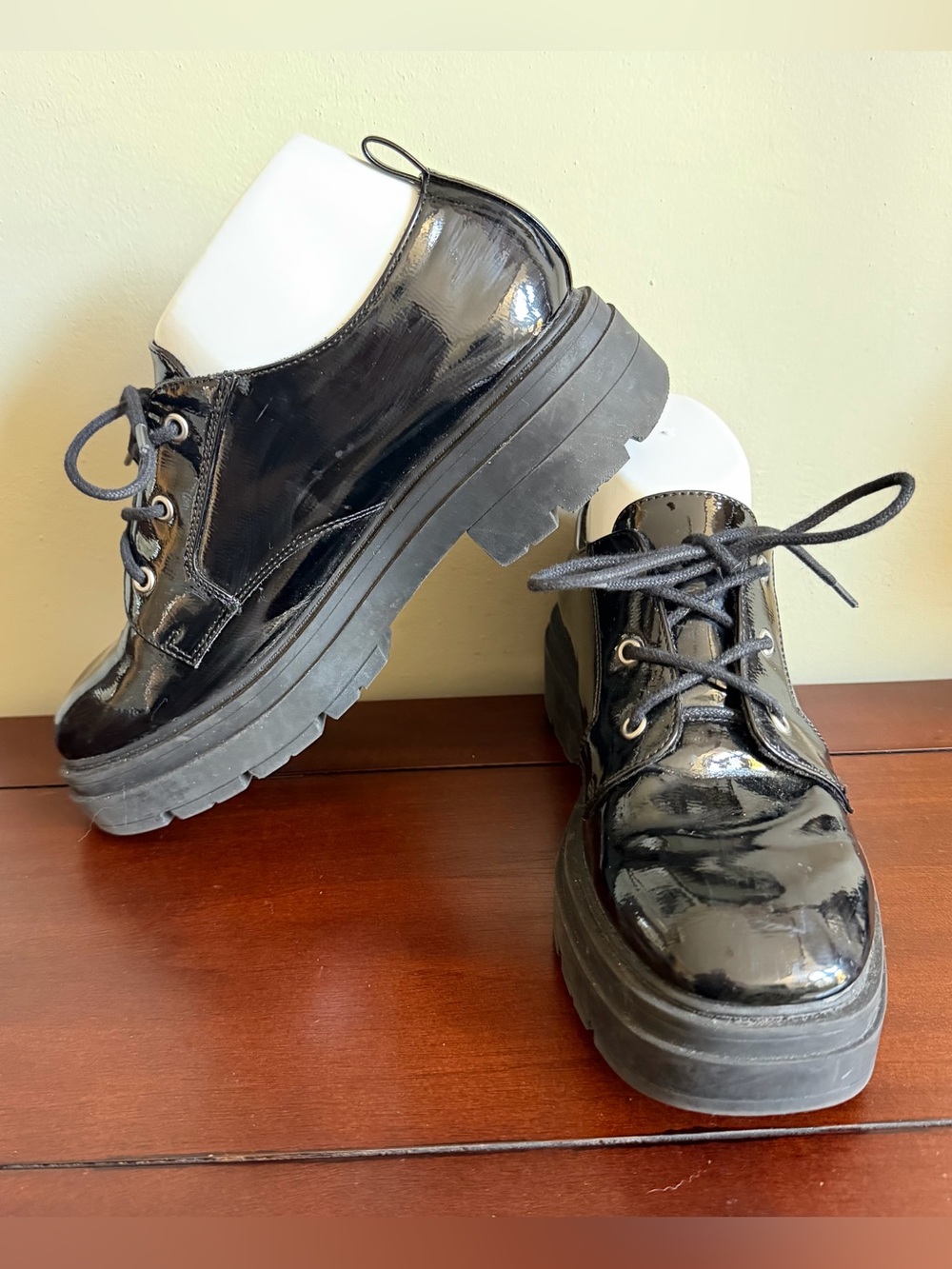 Women's Patent Leather Oxford Shoes - Black